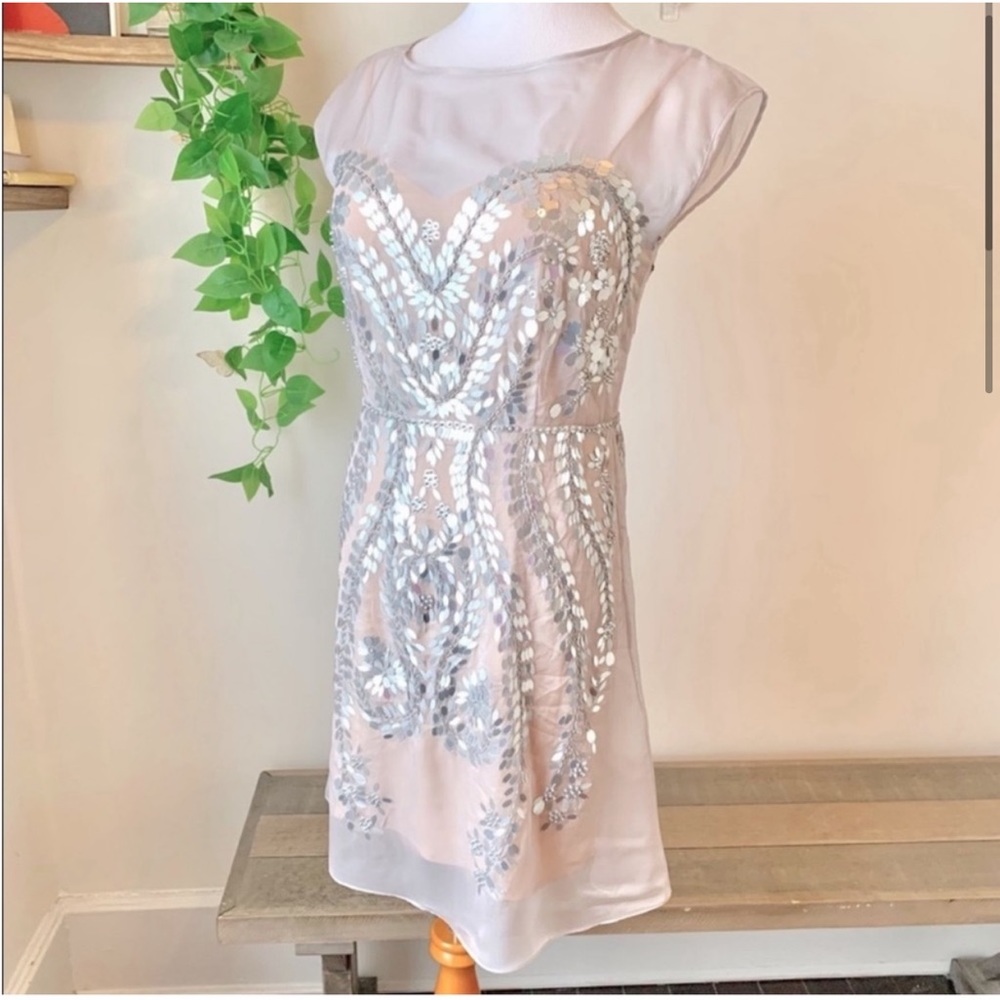Mignon Dress - Picture 2 of 8